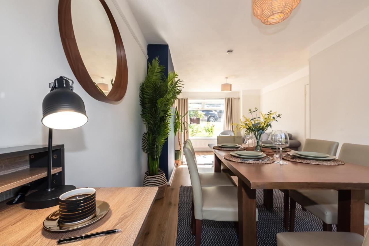 3 Bedrooms House Ideal For Long Stays! Southampton Exterior foto